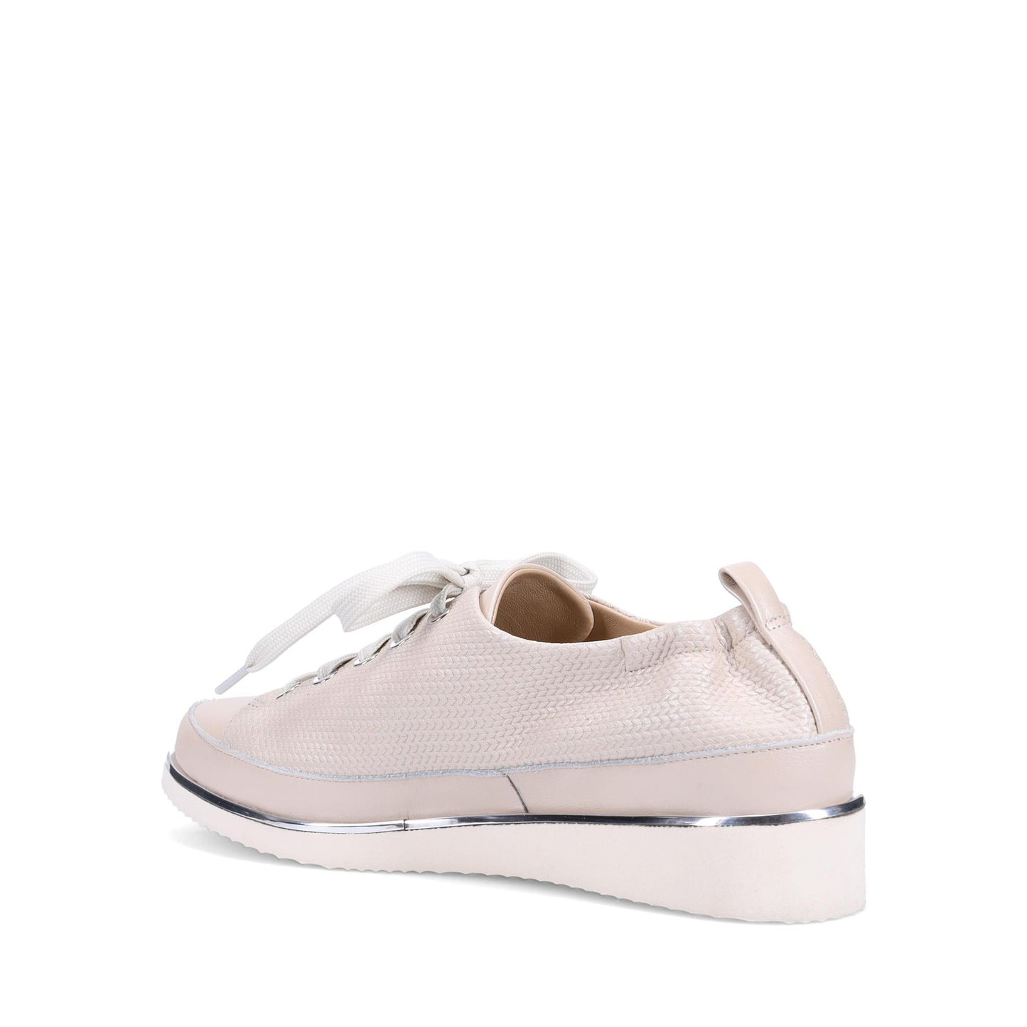 Novella Pearl Oyster